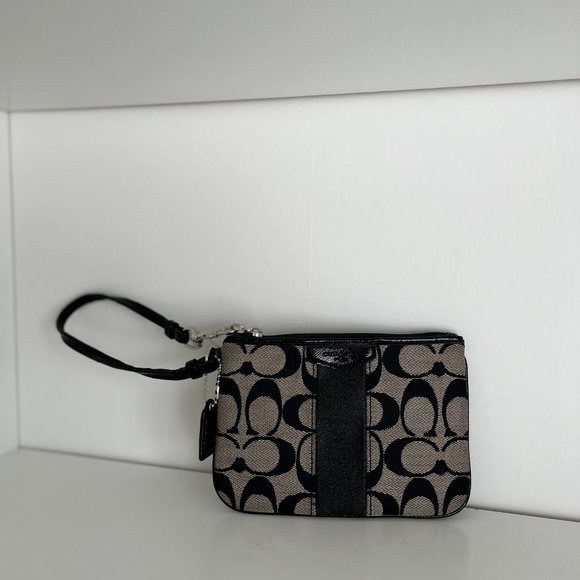 Authentic Coach Wristlet - Picture 3 of 9